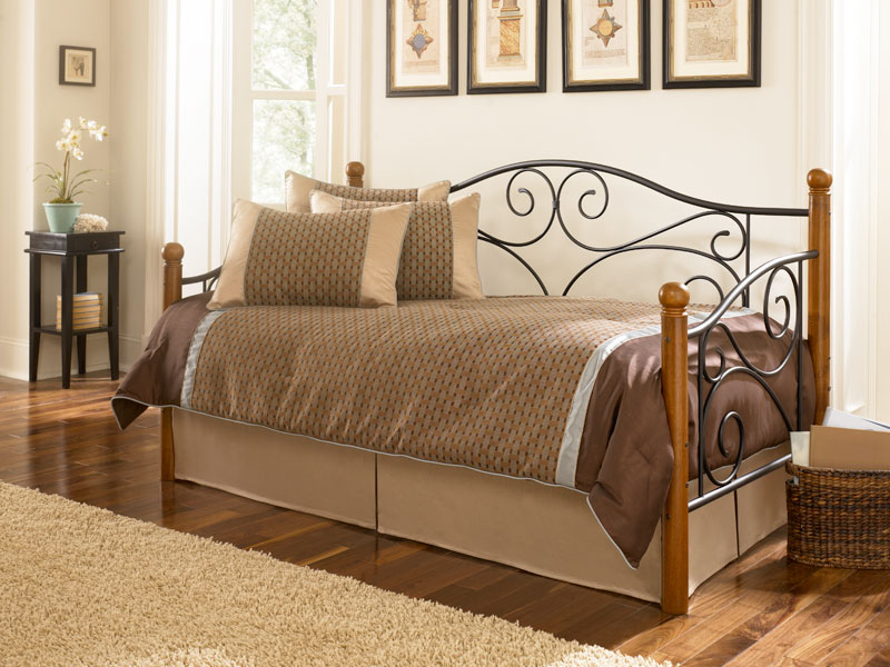 Doral Daybed Matte Black & Walnut Finish