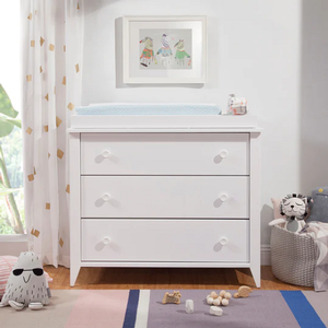 SD Baby 037 - Finish: White<br><br>Available in Chestnut/Natural & Washed Natural/White<br><br>Dimensions: 41.50 L x 20.25 W x 36.25 H<br><br>Assembled Weight: 99.00lbs