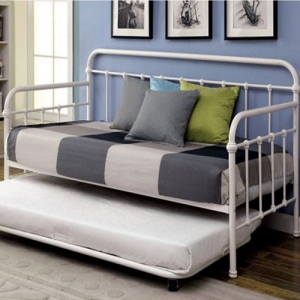 Item # 013MDB - Contemporary Style<Br><br>Spindle Guard Rails<br><Br>Full Metal Construction<Br><br>Powder Coated Platform Daybed<br><br><b>Optional Trundle</b><br><br>