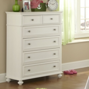 Item # 025CH Drawer Chest - Offers 5 storage drawers (a large top drawer gives the appearance of 2 drawers)<BR><BR> Framed drawers, waist molding, and bun feet add simple detailing to this timeless style.<BR><bR>